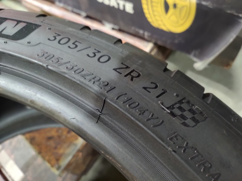 2 Gomme usate 305 30 21 Pneumatici Estivi MICHELIN 2 Gomme usate 305 30 21 Pneumatici Estivi MICHELIN
