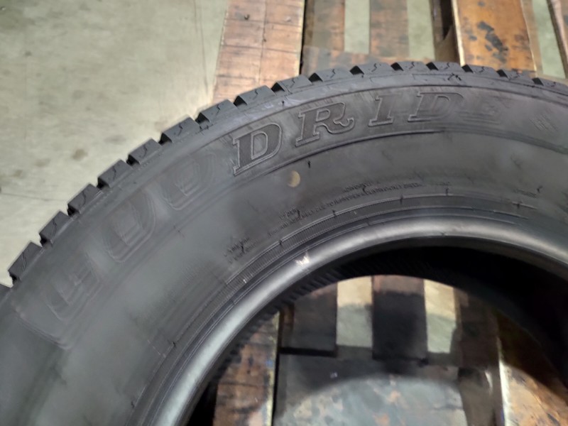 2 Gomme usate 225 70 15 C Pneumatici Invernali GOODRIDE 2 Gomme usate 225 70 15 C Pneumatici Invernali GOODRIDE