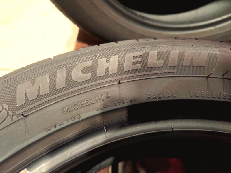 4 Gomme usate 205 55 17 Pneumatici Estivi MICHELIN 4 Gomme usate 205 55 17 Pneumatici Estivi MICHELIN