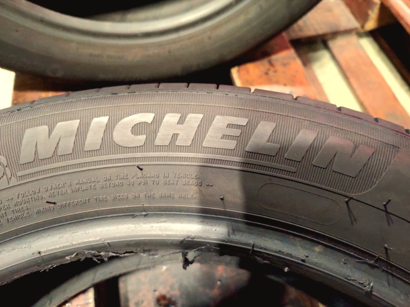 4 Gomme usate 205 55 17 Pneumatici Estivi MICHELIN 4 Gomme usate 205 55 17 Pneumatici Estivi MICHELIN