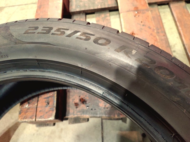 2 Gomme usate 235 50 20 Pneumatici Estivi PIRELLI 2 Gomme usate 235 50 20 Pneumatici Estivi PIRELLI