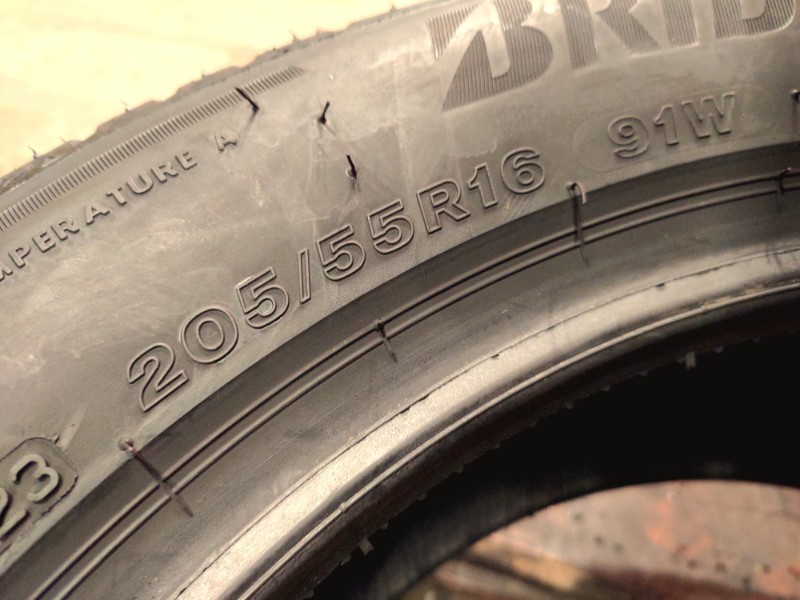 4 Gomme usate 205 55 16 Pneumatici Estivi BRIDGESTONE 4 Gomme usate 205 55 16 Pneumatici Estivi BRIDGESTONE