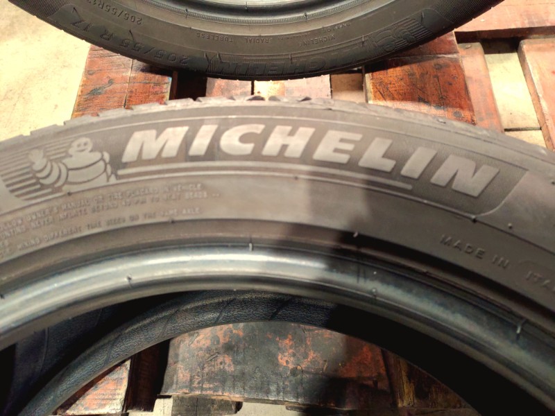 4 Gomme usate 205 55 17 Pneumatici Estivi MICHELIN 4 Gomme usate 205 55 17 Pneumatici Estivi MICHELIN