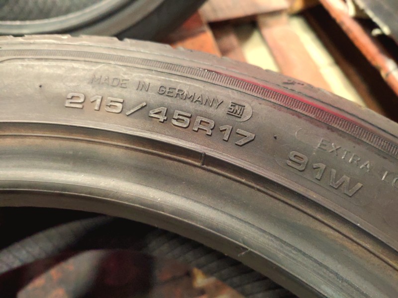 4 Gomme usate 215 45 17 Pneumatici Estivi GOODYEAR 4 Gomme usate 215 45 17 Pneumatici Estivi GOODYEAR