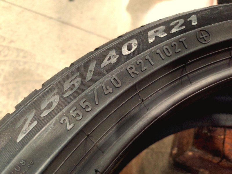 4 Gomme usate 255 40 21 Pneumatici Estivi PIRELLI 4 Gomme usate 255 40 21 Pneumatici Estivi PIRELLI