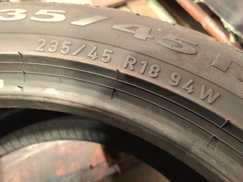 4 Gomme usate 235 45 18 Pneumatici Estivi PIRELLI 4 Gomme usate 235 45 18 Pneumatici Estivi PIRELLI
