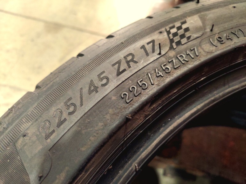 4 Gomme usate 225 45 17 Pneumatici Estivi MICHELIN 4 Gomme usate 225 45 17 Pneumatici Estivi MICHELIN