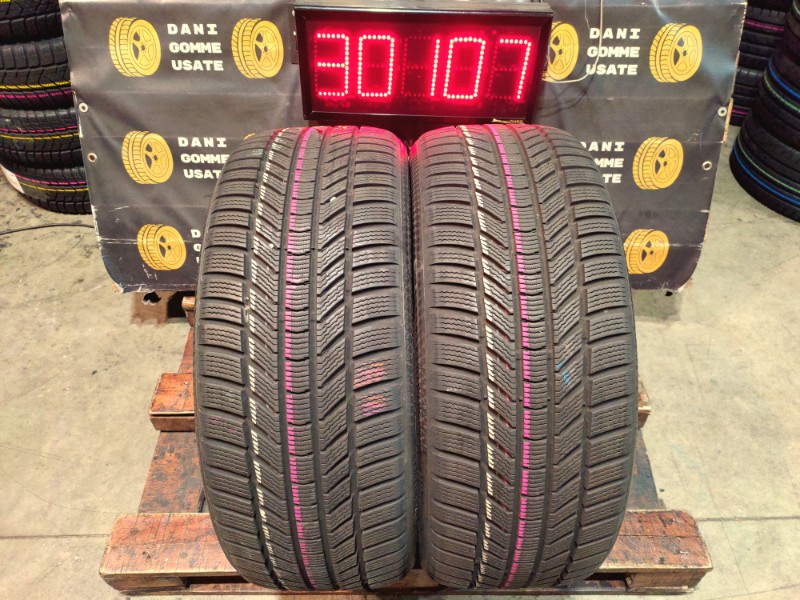 2 Gomme usate 255 40 21 Pneumatici Invernali CONTINENTAL 2 Gomme usate 255 40 21 Pneumatici Invernali CONTINENTAL
