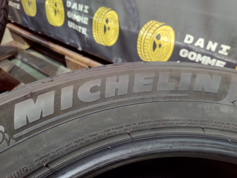 2 Gomme usate 275 50 20 Pneumatici Invernali MICHELIN 2 Gomme usate 275 50 20 Pneumatici Invernali MICHELIN