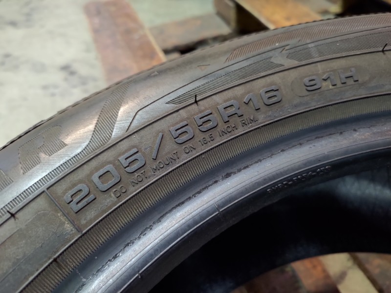 2 Gomme usate 205 55 16 Pneumatici Invernali GOODYEAR 2 Gomme usate 205 55 16 Pneumatici Invernali GOODYEAR