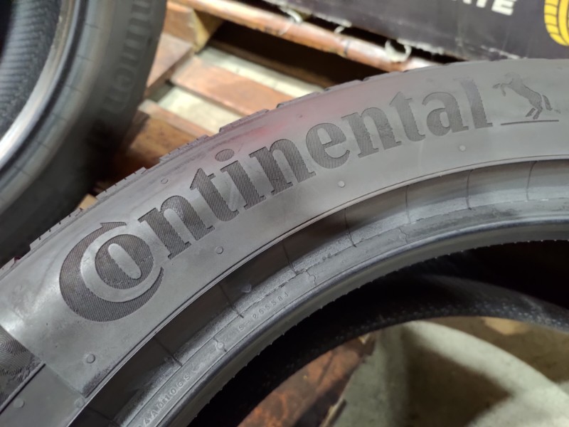 4 Gomme usate 235 50 19 Pneumatici Invernali CONTINENTAL 4 Gomme usate 235 50 19 Pneumatici Invernali CONTINENTAL