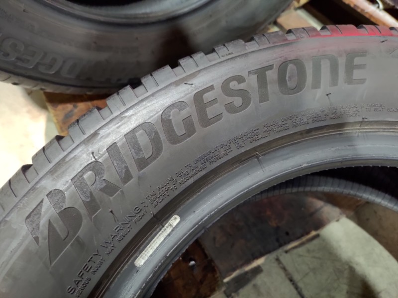 2 Gomme usate 215 60 17 Pneumatici Invernali BRIDGESTONE 2 Gomme usate 215 60 17 Pneumatici Invernali BRIDGESTONE