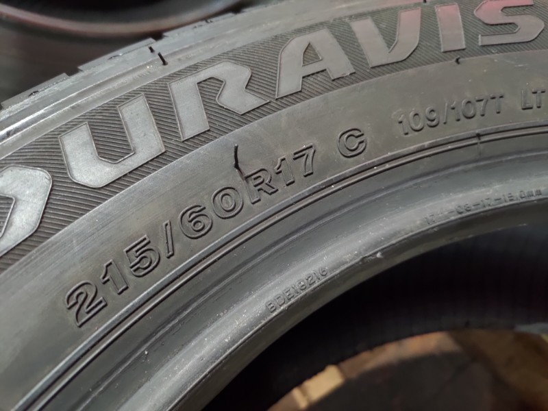 4 Gomme usate 215 60 17 C Pneumatici Estivi BRIDGESTONE 4 Gomme usate 215 60 17 C Pneumatici Estivi BRIDGESTONE