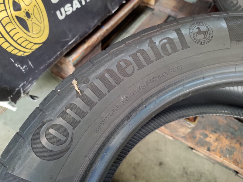 4 Gomme usate 215 55 17 Pneumatici Estivi CONTINENTAL 4 Gomme usate 215 55 17 Pneumatici Estivi CONTINENTAL