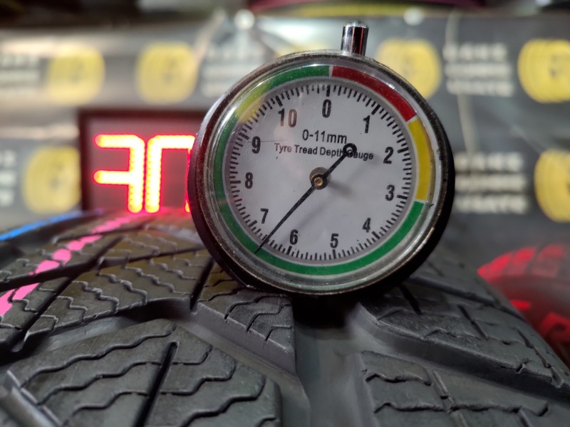 4 Gomme usate 215 55 18 Pneumatici Invernali PIRELLI 4 Gomme usate 215 55 18 Pneumatici Invernali PIRELLI