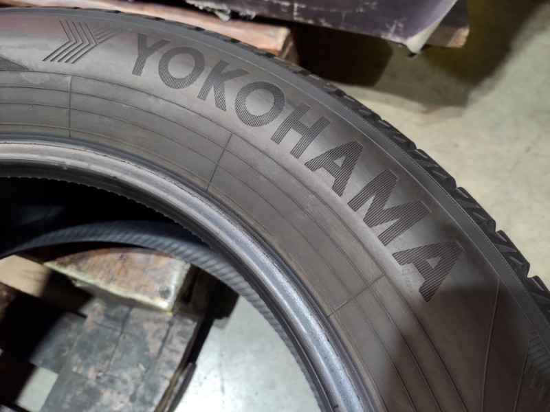 2 Gomme usate 225 60 18 Pneumatici Invernali YOKOHAMA 2 Gomme usate 225 60 18 Pneumatici Invernali YOKOHAMA