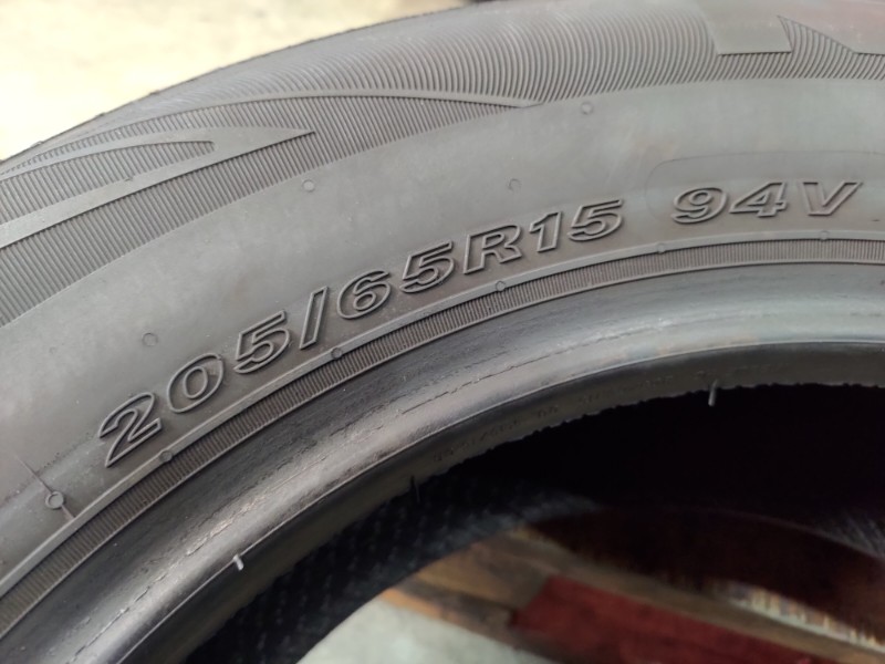 4 Gomme usate 205 65 15 Pneumatici Estivi NEXEN 4 Gomme usate 205 65 15 Pneumatici Estivi NEXEN