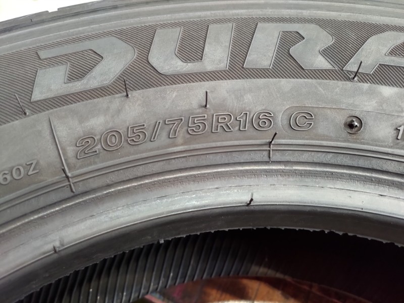 2 Gomme usate 205 75 16 C Pneumatici Estivi BRIDGESTONE 2 Gomme usate 205 75 16 C Pneumatici Estivi BRIDGESTONE