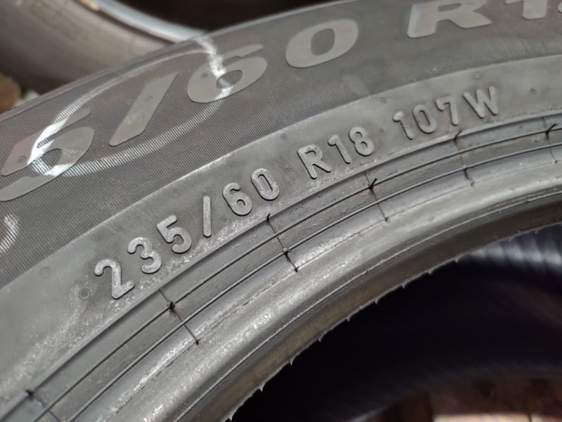 4 Gomme usate 235 60 18 Pneumatici Estivi PIRELLI 4 Gomme usate 235 60 18 Pneumatici Estivi PIRELLI