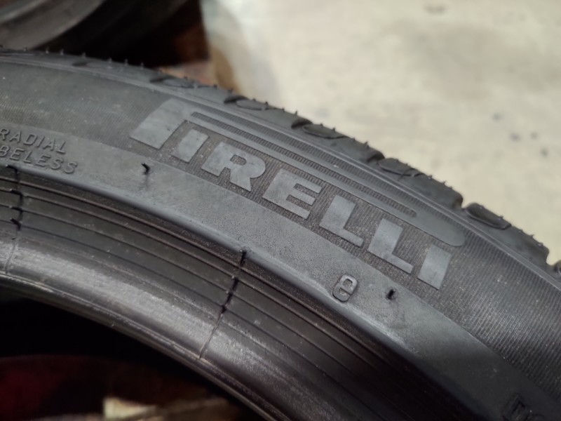 4 Gomme usate 225 45 19 RUN FLAT Pneumatici Estivi PIRELLI 4 Gomme usate 225 45 19 RUN FLAT Pneumatici Estivi PIRELLI