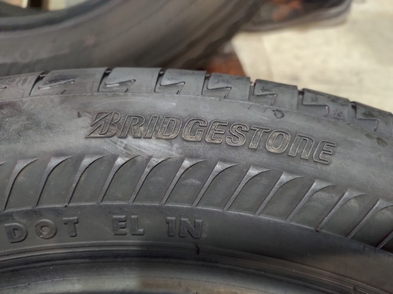 4 Gomme usate 225 50 18 RUN FLAT Pneumatici Estivi BRIDGESTONE 4 Gomme usate 225 50 18 RUN FLAT Pneumatici Estivi BRIDGESTONE