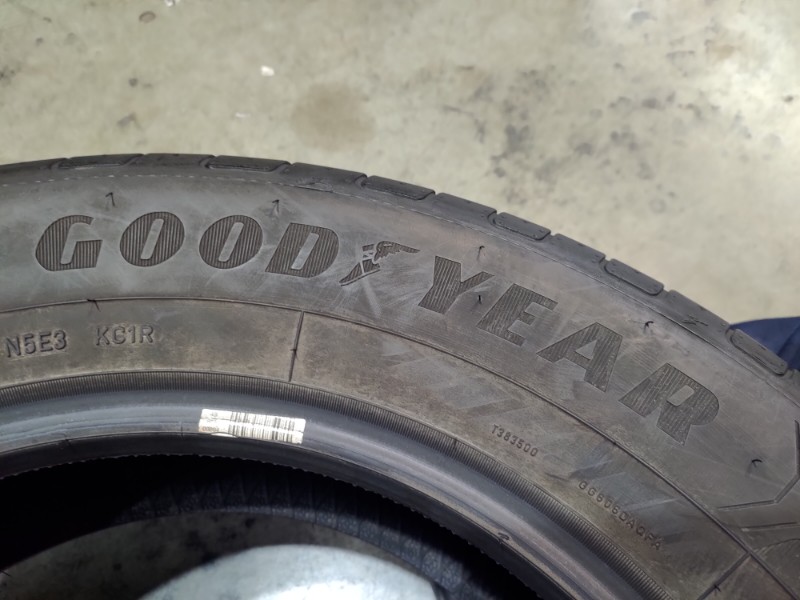 4 Gomme usate 215 65 17 Pneumatici Estivi GOODYEAR 4 Gomme usate 215 65 17 Pneumatici Estivi GOODYEAR