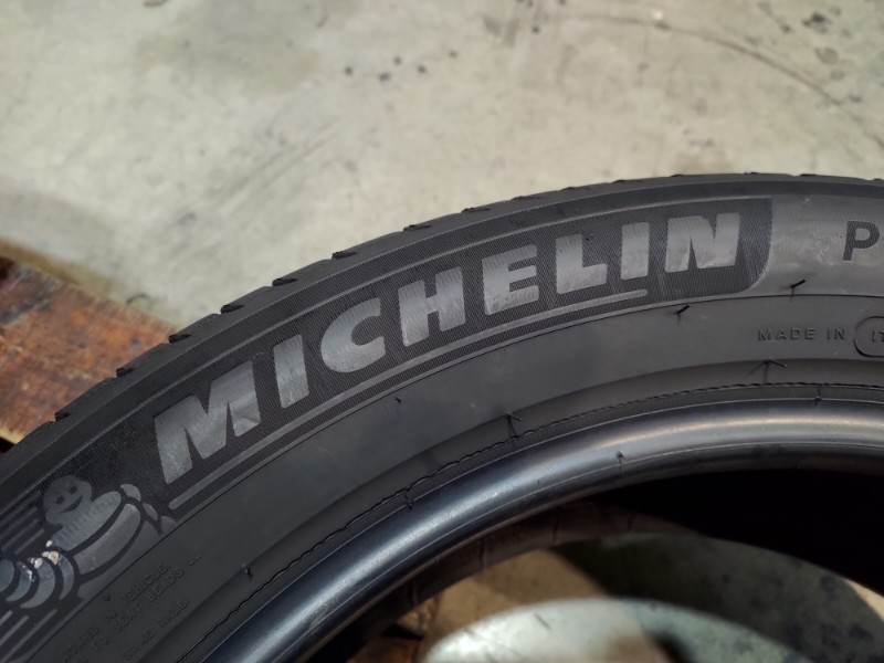 4 Gomme usate 235 50 19 Pneumatici Estivi MICHELIN 4 Gomme usate 235 50 19 Pneumatici Estivi MICHELIN