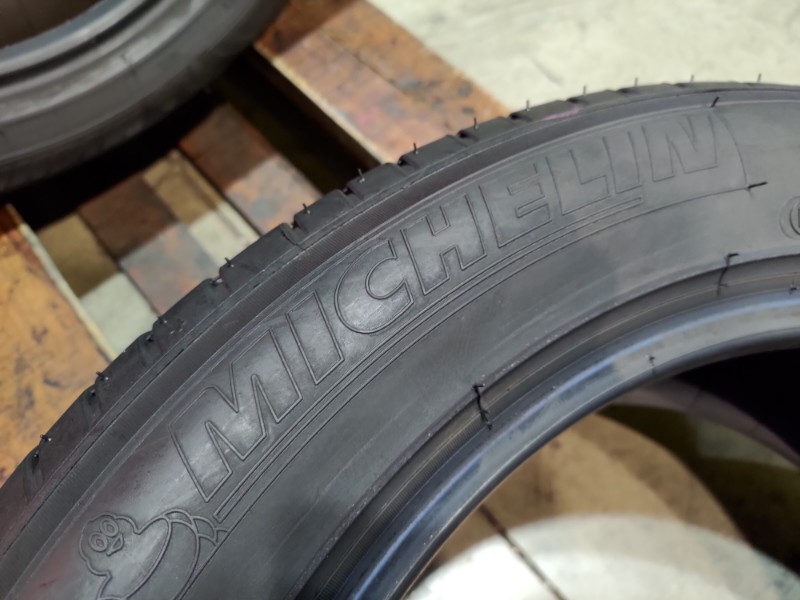 4 Gomme usate 215 55 17 Pneumatici Estivi MICHELIN 4 Gomme usate 215 55 17 Pneumatici Estivi MICHELIN