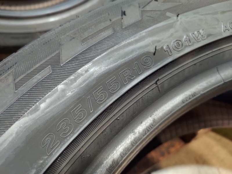 4 Gomme usate 235 55 19 Pneumatici Estivi BRIDGESTONE 4 Gomme usate 235 55 19 Pneumatici Estivi BRIDGESTONE