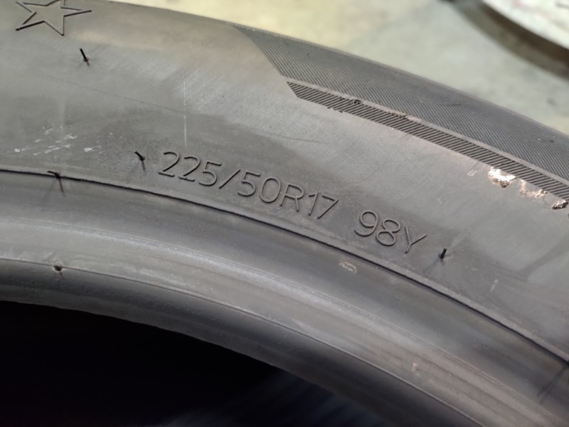 4 Gomme nuove 225 50 17 Pneumatici Estivi HANKOOK 4 Gomme nuove 225 50 17 Pneumatici Estivi HANKOOK