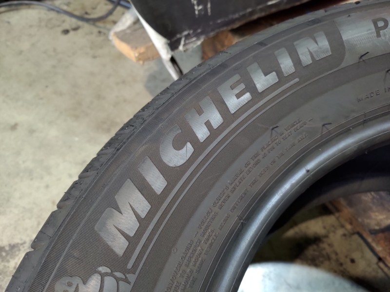 4 Gomme usate 215 60 16 Pneumatici Estivi MICHELIN 4 Gomme usate 215 60 16 Pneumatici Estivi MICHELIN