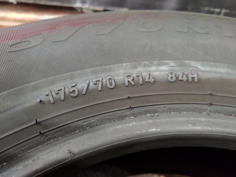 2 Gomme usate 175 70 14 Pneumatici Estivi PIRELLI 2 Gomme usate 175 70 14 Pneumatici Estivi PIRELLI