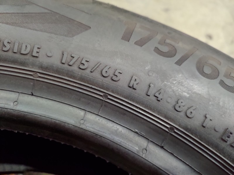 4 Gomme usate 175 65 14 Pneumatici Estivi CONTINENTAL 4 Gomme usate 175 65 14 Pneumatici Estivi CONTINENTAL