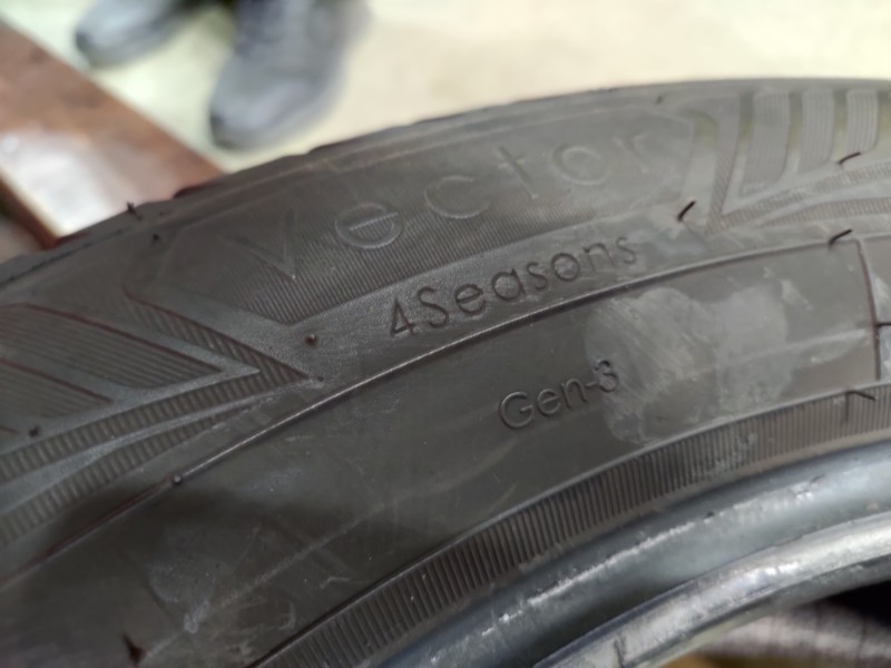 4 Gomme usate 205 55 16 Pneumatici 4 Stagioni GOODYEAR 4 Gomme usate 205 55 16 Pneumatici 4 Stagioni GOODYEAR