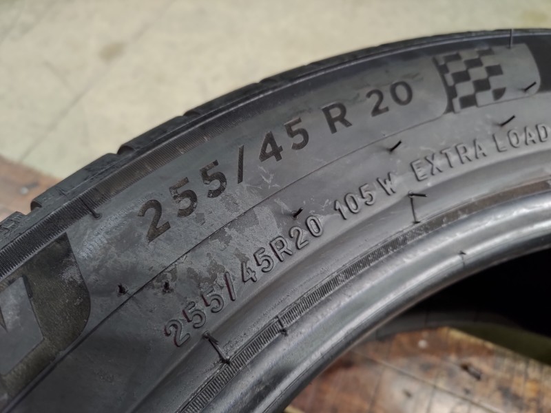 2 Gomme usate 255 45 20 Pneumatici Estivi MICHELIN 2 Gomme usate 255 45 20 Pneumatici Estivi MICHELIN