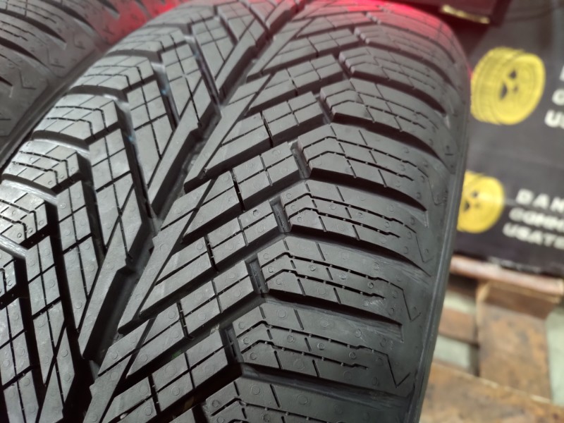 2 Gomme nuove 205 60 16 Pneumatici 4 Stagioni UNIROYAL 2 Gomme nuove 205 60 16 Pneumatici 4 Stagioni UNIROYAL