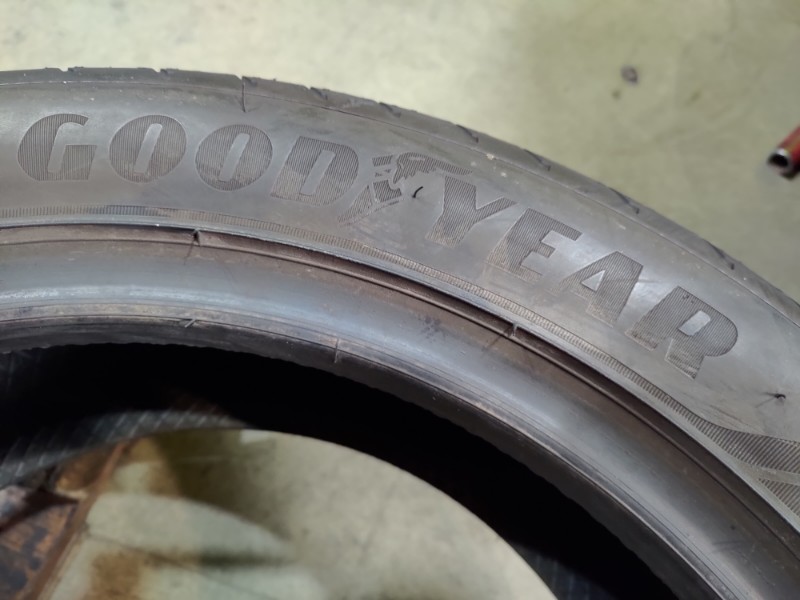 4 Gomme usate 225 45 17 Pneumatici Estivi GOODYEAR 4 Gomme usate 225 45 17 Pneumatici Estivi GOODYEAR