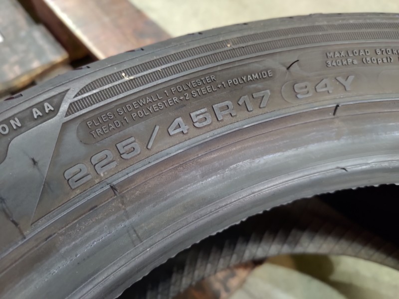 4 Gomme usate 225 45 17 Pneumatici Estivi GOODYEAR 4 Gomme usate 225 45 17 Pneumatici Estivi GOODYEAR