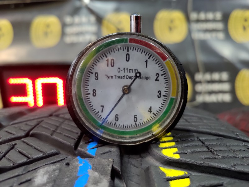 4 Gomme usate 235 50 19 Pneumatici Invernali PIRELLI 4 Gomme usate 235 50 19 Pneumatici Invernali PIRELLI