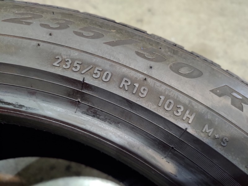 4 Gomme usate 235 50 19 Pneumatici Invernali PIRELLI 4 Gomme usate 235 50 19 Pneumatici Invernali PIRELLI