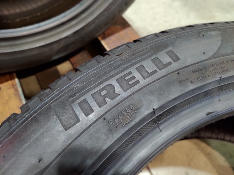 4 Gomme usate 235 50 19 Pneumatici Invernali PIRELLI 4 Gomme usate 235 50 19 Pneumatici Invernali PIRELLI