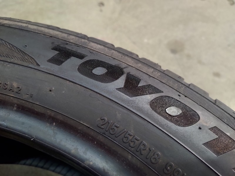 2 Gomme usate 215 55 18 Pneumatici 4 Stagioni TOYO 2 Gomme usate 215 55 18 Pneumatici 4 Stagioni TOYO