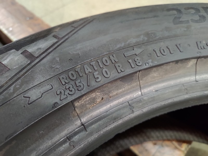 2 Gomme usate 235 50 18 Pneumatici 4 Stagioni CONTINENTAL 2 Gomme usate 235 50 18 Pneumatici 4 Stagioni CONTINENTAL