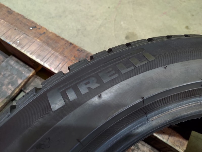 2 Gomme usate 225 55 18 Pneumatici Invernali PIRELLI 2 Gomme usate 225 55 18 Pneumatici Invernali PIRELLI