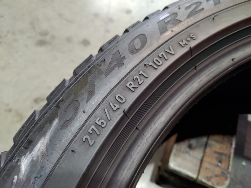 2 Gomme usate 315 35 21 e 2 Gomme usate 275 40 21RUN FLAT Pneumatici Invernali PIRELLI 2 Gomme usate 315 35 21 e 2 Gomme usate 275 40 21RUN FLAT Pneumatici Invernali PIRELLI
