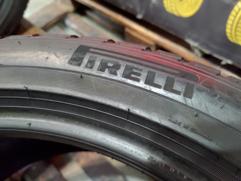 2 Gomme usate 315 35 21 e 2 Gomme usate 275 40 21RUN FLAT Pneumatici Invernali PIRELLI 2 Gomme usate 315 35 21 e 2 Gomme usate 275 40 21RUN FLAT Pneumatici Invernali PIRELLI