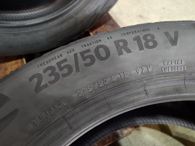 4 Gomme nuove 235 50 18 Pneumatici Estivi CONTINENTAL 4 Gomme nuove 235 50 18 Pneumatici Estivi CONTINENTAL