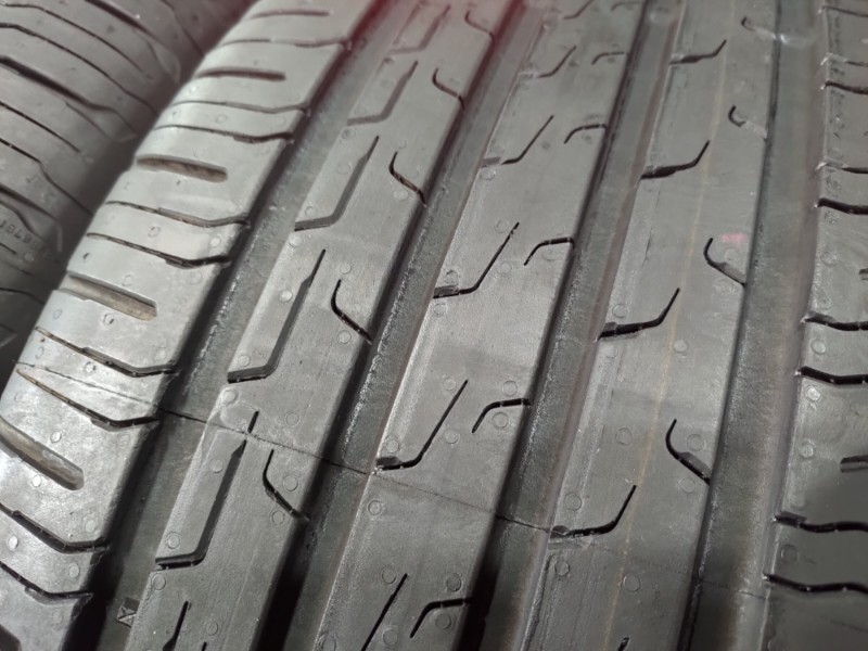 4 Gomme nuove 235 55 18 Pneumatici Estivi CONTINENTAL 4 Gomme nuove 235 55 18 Pneumatici Estivi CONTINENTAL