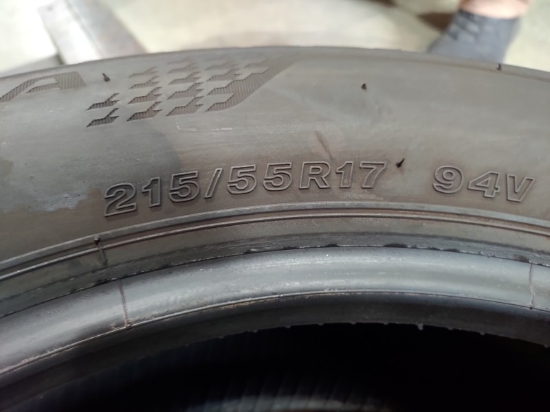 2 Gomme usate 215 55 17 Pneumatici Estivi BRIDGESTONE 2 Gomme usate 215 55 17 Pneumatici Estivi BRIDGESTONE