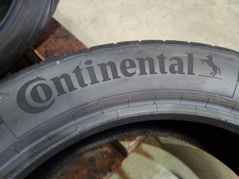 4 Gomme nuove 215 50 18 Pneumatici Estivi CONTINENTAL 4 Gomme nuove 215 50 18 Pneumatici Estivi CONTINENTAL